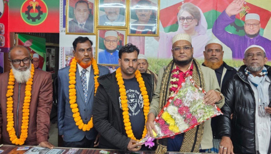 আ.লীগ ছেড়ে বিএনপিতে যোগ দিলেন অর্ধশত নেতাকর্মী